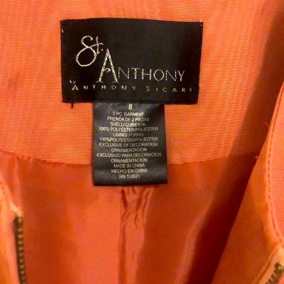 Designer 2pc Suit by St. Anthony Signature, Sz 8, Peach Color, Blazer & Skirt. - Picture 5 of 11
